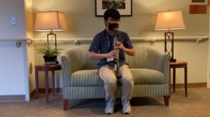 Hospice volunteer plays music to comfort patients and families